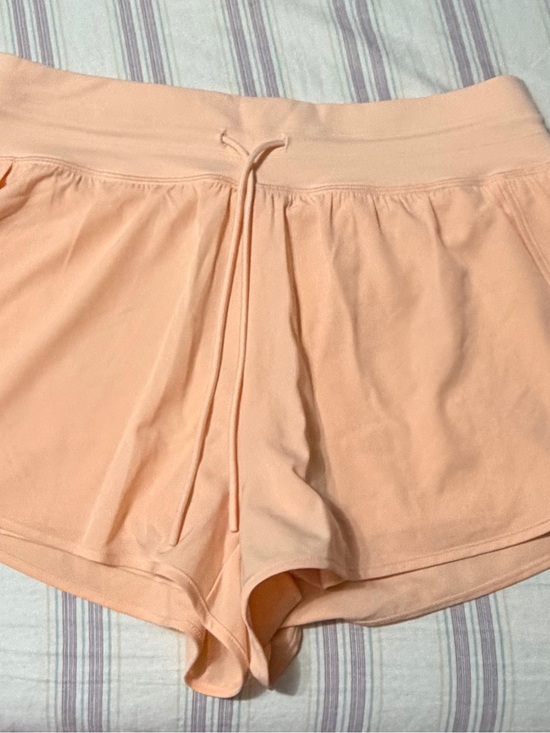 Vuori Pants - VUORI Daily Speed Short 2.5" SIZE MEDIUM